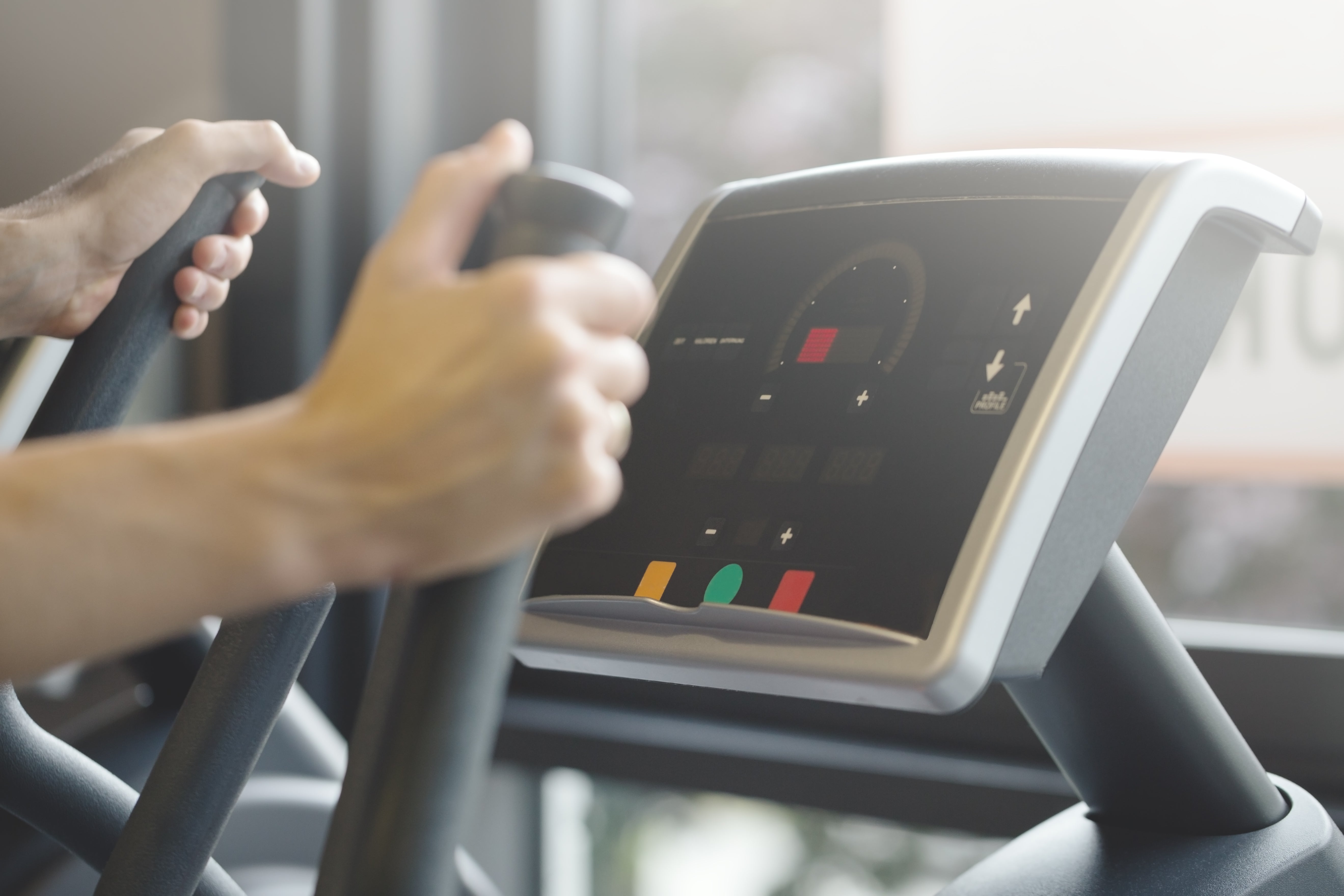 Lowering Cholesterol: Cardio Machines for Better Heart Health